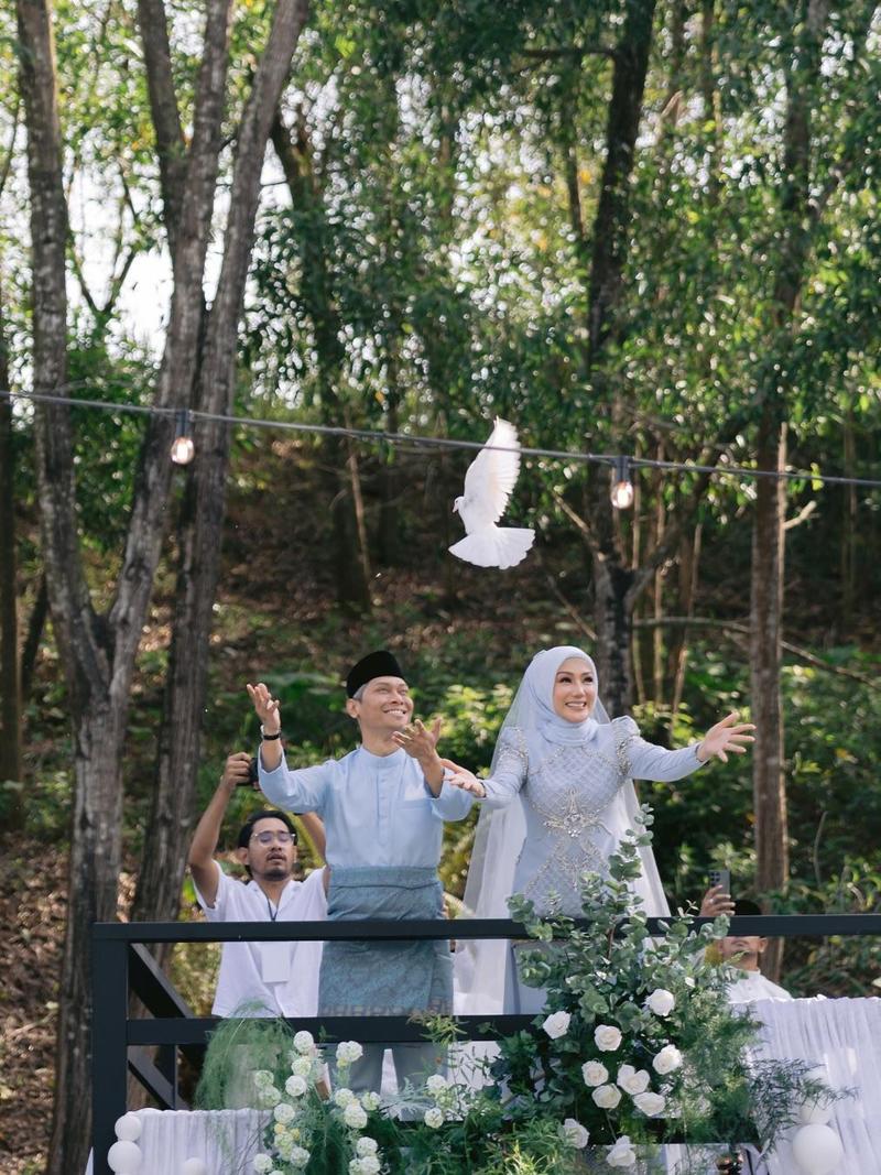 Penyanyi Erra Fazira Menikah Lagi, Mas Kawin Pohon Emas 102 Gram Jadi Sorotan