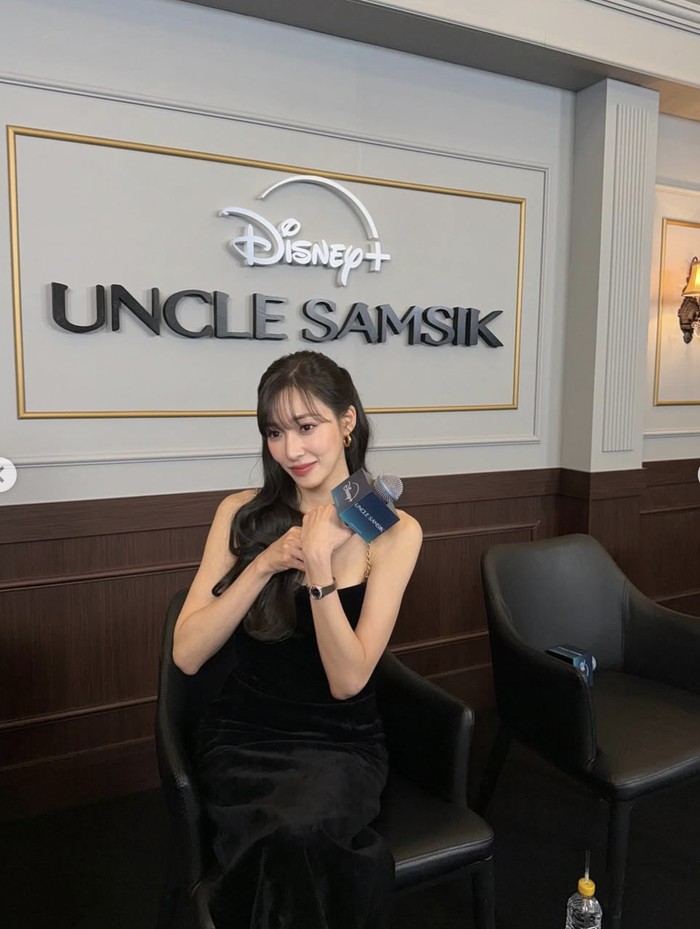 Pesona Tiffany SNSD Saat Makan Bareng Member dan Dapat Coffee Truck