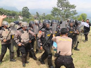 Polres Magetan Gelar Ikrar Ksatria Bhayangkara Matangkan Pelatihan Dalmas