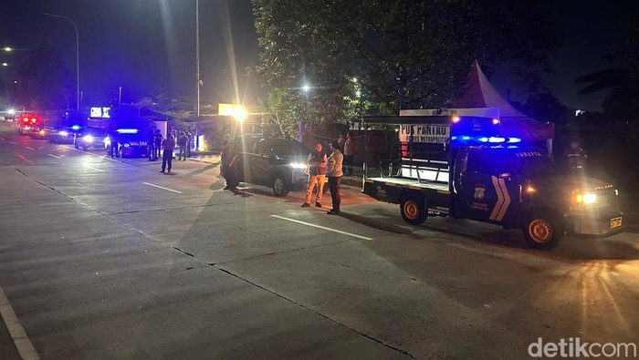 Polisi Patroli Skala Besar di Tangerang Jaga Keamanan Jelang Natal-Tahun Baru