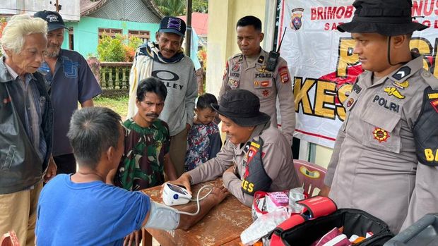 Polri terus melakukan penanganan bencana usai njir bandang yang melanda Sumatera Barat (Sumbar). Polri terus melakukan penanganan bencana usai njir bandang yang melanda Sumatera Barat (Sumbar).