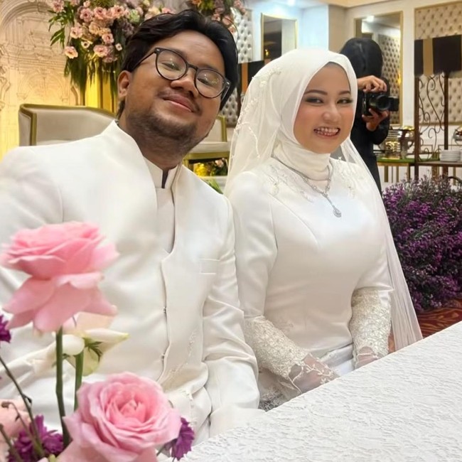 Komika Yudha Keling Pinang Psikolog Fadhilah Eryananda, Mahar Emas-Saham