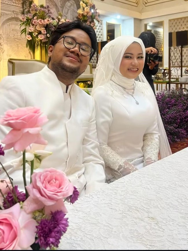 Komika Yudha Keling Pinang Psikolog Fadhilah Eryananda, Mahar Emas-Saham