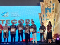 Sido Muncul Raih Penghargaan BKKBN-Salurkan Bantuan Tambahan ke Sumatera