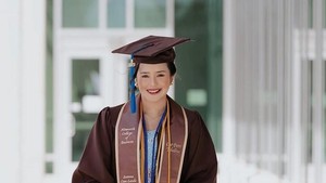 Cut Beby Tsabina sukses menuntaskan studinya di Western Michigan University dengan predikat Summa Cum Laude, bukti kerja kerasnya berbuah manis. Foto: Instagram