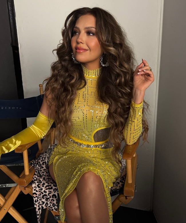 Selain menjalani gaya hidup sehat, ia juga senang merawat kulitnya dengan mencuci muka menggunakan produk kecantikan terbaik dan rutin menggunakan masker wajah dengan bahan-bahan alami. Selain itu, ia juga menjalani perawatan profesional untuk menjaga kulitnya tetap sehat bercahaya. Foto: Instagram/@thalia