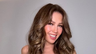 9 Potret Thalia 'Rosalinda' Tak Menua Bak Vampir, Ini Rahasia Awet Mudanya
