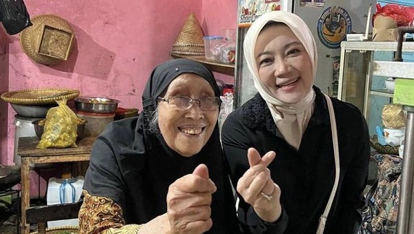 Momen Atalia Praratya Jajan Kerupuk hingga Blusukan ke Pasar Cihapit