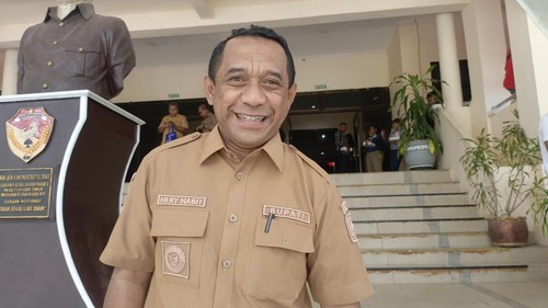 Bupati Manggarai, Hery Nabit, saat diwawancarai detikBali di Aula El Tari Kupang, Senin (15/12/2025).