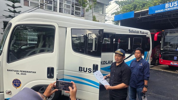 Pemkot Makassar Kini Punya 6 Bus Sekolah Gratis, Layani Pelajar TK-SMP