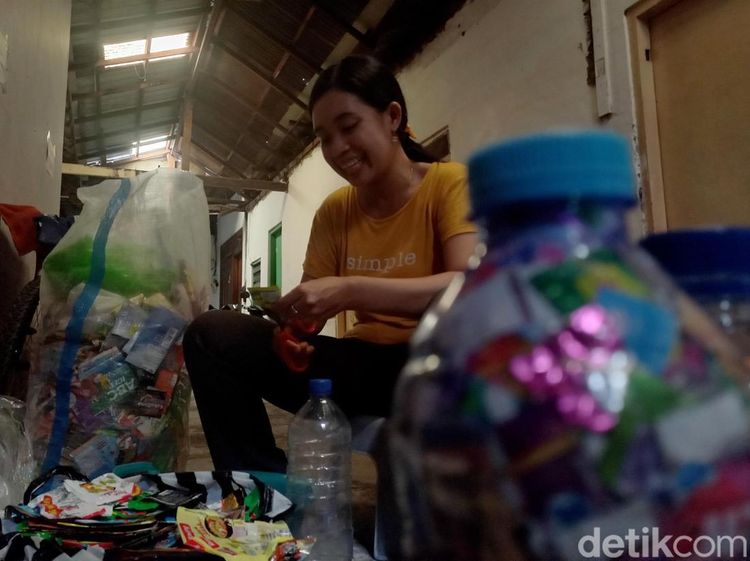 Kampung Tempe di Surabaya Bangkit Lewat Daur Ulang Sampah Plastik