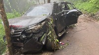 Fortuner Terjun ke Jurang Jalur Wisata Bromo, 2 Orang Tewas-4 Alami Luka