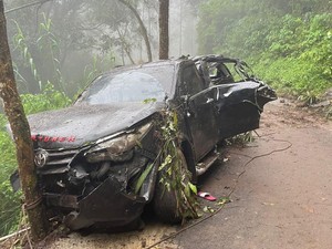Petaka Fortuner Terjun ke Jurang di Jalur Bromo Renggut 2 Nyawa