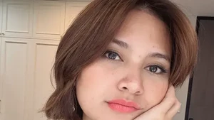 Indah Permatasari terlihat makin awet muda setelah meninggalkan rambut panjangnya. Foto: Instagram Indah Permatasari