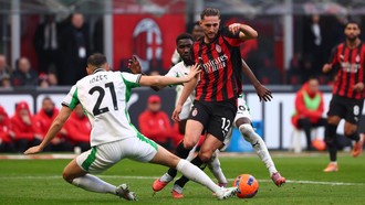 Statistik Jay Idzes Usai Bantu Sassuolo Redam AC Milan