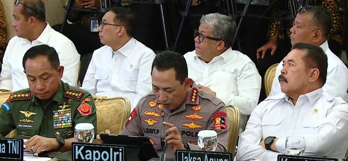 Kapolri Kerahkan 10.999 Personel Bantu Pemulihan Bencana Aceh-Sumut-Sumbar