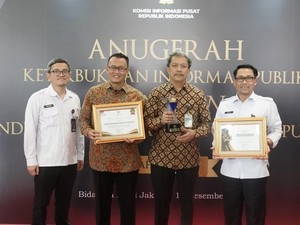 Kementerian Imipas Sabet 2 Penghargaan Anugerah Keterbukaan Informasi Publik 2025
