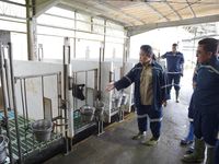 Pria Terekam CCTV Sobek Jok Motor yang Parkir di Kampus Tangsel, Polisi Usut