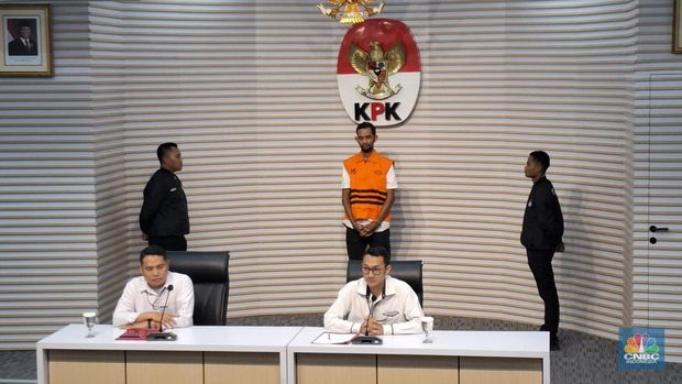 Komisi Pemberantasan Korupsi (KPK) kembali menetapkan satu tersangka kasus dugaan korupsi proyek pembangunan jalur kereta api di lingkungan Direktorat Jenderal Perkeretaapian (DJKA) Kementerian Perhubungan (Kemenhub) wilayah Medan. (CNBC Indonesia/Chandra Dwi Pranata)