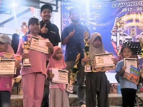 Hobi Boleh Otomotif, Tapi Acara Ultahnya Bikin Anak-anak Happy