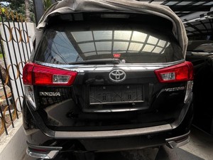 Innova Venturer Dilelang Mulai Rp 25 Jutaan, Jangan Kaget Lihat Kondisinya!