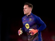 Ter Stegen Mau Bertahan di Barcelona, Rela Lakukan Ini