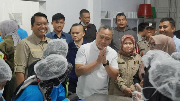 Zulhas Tinjau Lahan Pertanian Terdampak Banjir di Pidie Jaya Aceh