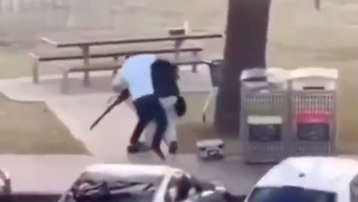 Sosok Pria Muslim Hentikan Penembakan Massal Yahudi di Pantai Bondi