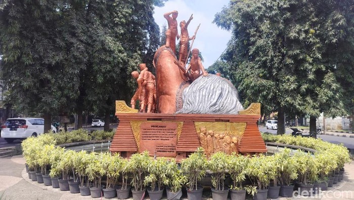 Monumen Juang 45 Saksi Perlawanan Arek-arek Malang
