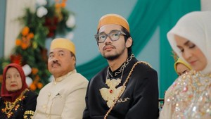 Pernikahan Oslo dan Diandra berlangsung hangat dan intim, dihadiri keluarga serta teman dekat. Foto: Instagram Oslo Ibrahim/Fatahillah Ginting Photography