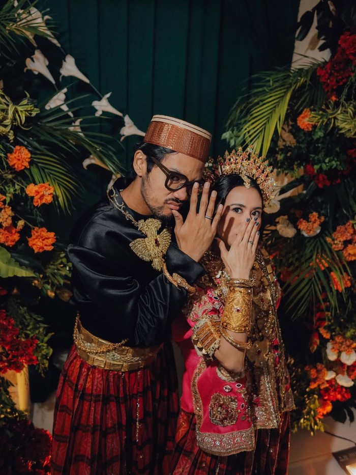 Oslo Ibrahim menikah dengan Diandra.