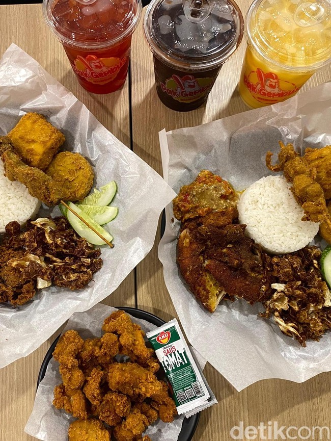 Ayam Gepuk Naik Level, Ada Pak Gembus Signature di Bintaro!