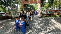 Aksi bertajuk Gelar Donasi Peduli Sumatera ini diikuti siswa SD, TK, guru, serta orang tua wali murid. Donasi dikumpulkan dalam bentuk sembako hasil tabungan uang saku siswa selama sepekan.