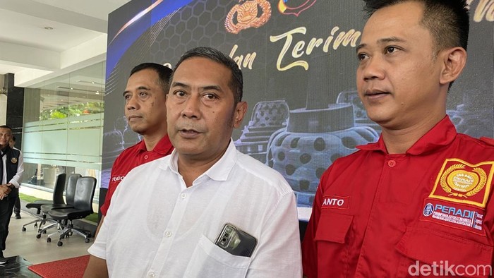 Peradi Sebut Aris Munadi Tangani Kasus Pengganda Uang-Penusukan Sebelum Dibunuh