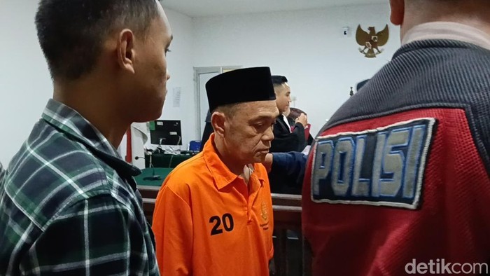 Haji Sutar Crazy Rich asal OKI Jalani Sidang Perdana, Didakwa Pasal Berlapis