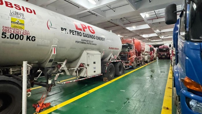 Jalur Darat Terputus, Pasokan LPG ke Aceh Dialihkan Lewat Laut dan Udara