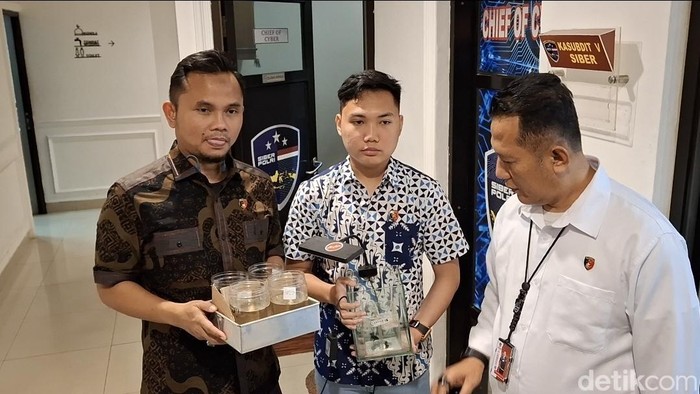 Live di TikTok Gelar Judol Adu Ikan Cupang, Pasutri asal Prabumlih Ditangkap