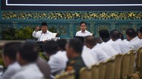 Presiden Prabowo menekankan pentingnya koordinasi lintas sektor guna memastikan kelancaran pelayanan publik, keamanan, serta kenyamanan masyarakat selama masa liburan. ANTARA FOTO/GALIH PRADIPTA
