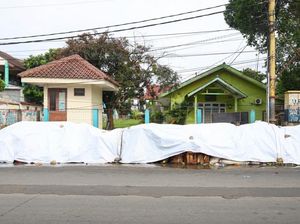 Walkot Tangsel Minta Maaf, Tumpukan Sampah Ditutup Terpal Cuma Sementara