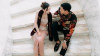 Sarah Menzel lagi mempersiapkan pernikahan dengan Azriel Hermansyah setelah pendidikannya selesai. (Foto: dok Instagram azriel_hermansyah)