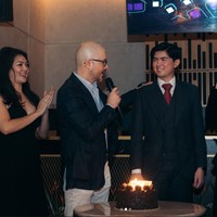 Sean Mikael Alexander diketahui merupakan putra sulung Olla Ramlan dan mantan suaminya, Alex Tian. Paras tampannya kerap curi atensi dan bikin terpana. Foto: Instagram/@seanmikaelalexander