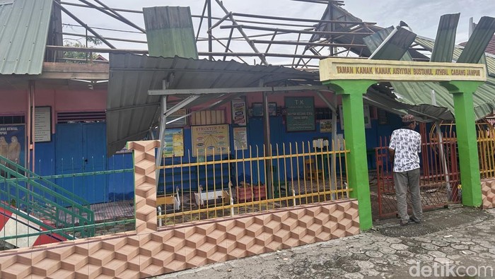 Update Angin Puting Beliung di Pinrang: 2 Kecamatan Terdampak-48 Rumah Rusak