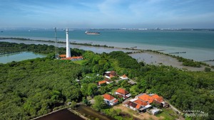 Mercusuar Ikonik Peninggalan Belanda di Pulau Madura