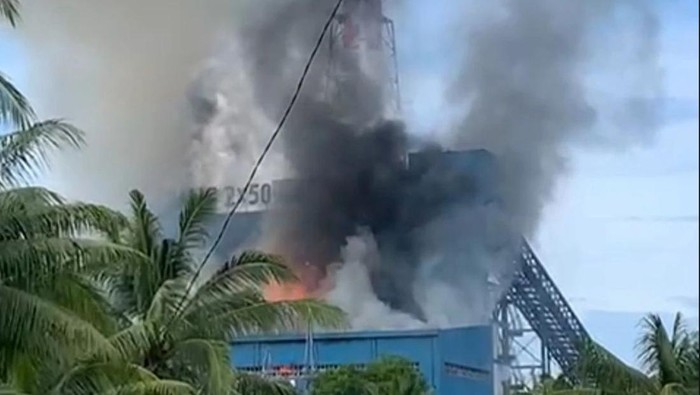 Unit 1 PLTU Bengkayang terbakar. (Istimewa)