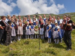 Tradisi Nyanyian Yodel Jadi Warisan Budaya Takbenda Swiss