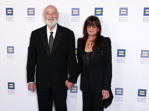 Kisah Cinta Sutradara Rob Reiner dan Istri yang Tewas Dibunuh Anak Sendiri
