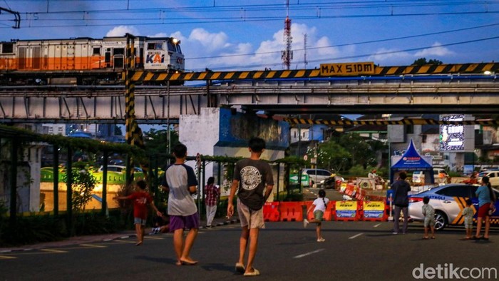 Momen Langka Jembatan Kewek Kini Jadi Tempat Bermain Anak Jogja