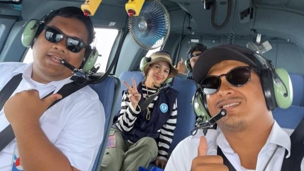 Andien mencari cara untuk bisa menyerahkan bantuan ke daerah Aceh Timur.