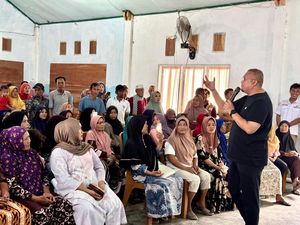 Andre Rosiade Pastikan Cicilan Mekaar Korban Banjir Pessel Ditangguhkan