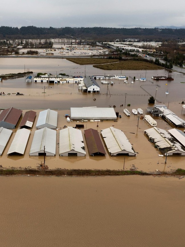 Banjir Musim Dingin Rendam Kent AS, Permukiman dan Akses Publik Terdampak